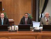 محافظ الوادي الجديد يُشارك باجتماع مجلس المحافظين