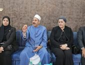 “رئيسة المجلس القومي للطفولة” تقدم واجب العزاء في ضحية حادث ديروط وتطمئن على طفلتيها