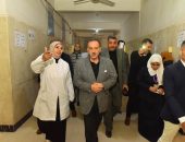 محافظ أسيوط يتفقد مركز صحي الفتح لمتابعة تقديم الخدمات الصحية للمواطنين