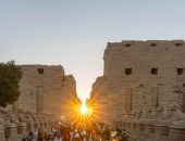 تعامد الشمس بمعبد الكرنك   توافد آلاف الزائرين لرصد هذه الظاهرة الفريدة