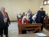 رئيس الإدارة المركزية لشؤون التعليم يتفقد امتحانات النقل للمرحلتين الابتدائية، والاعدادية، بمنطقة القاهرة الأزهرية.