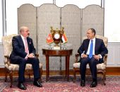 وزير الخارجية والهجرة يستقبل نظيره التونسي