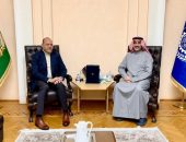 وزير العمل يلتقى المدير العام لمنظمة العمل العربية لبحث الملفات المشتركة ..