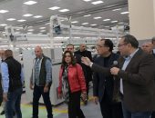 رئيس الوزراء وزيرة التنمية المحلية ووفد وزاري في جولة تفقد مصانع غزل المحلة الجديدة