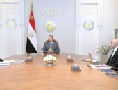 السيد الرئيس عبد الفتاح السيسي،يجتمع ، مع الدكتور/ مصطفى مدبولي رئيس مجلس الوزراء، والسيد/ محمد عبد اللطيف وزير التربية والتعليم والتعليم الفني.