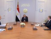 السيد الرئيس عبد الفتاح السيسي،يجتمع مع الدكتور مصطفى مدبولي رئيس مجلس الوزراء، والسيد حسن عبد الله محافظ البنك المركزي والسيد أحمد كجوك وزير المالية.