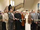 رئيس جامعة الأزهر يفتتح  معرضَ الأعمالِ الفنية لطالبات كلية التربية بالقاهرة ويشيد بإبداع الطالبات