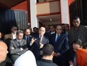 محافظ كفرالشيخ يستمع لطلبات أهالي البرلس خلال جولته فى افتتاح عدد من المدارس