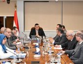 وزير الإسكان يتابع سير العمل بهيئة المجتمعات العمرانية..وخطط العمل المستقبلية