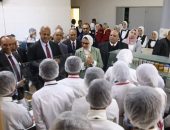 نائب محافظ الوادي الجديد تتفقّد أعمال تدريب طلاب المدرسة الفندقية بالخارجة