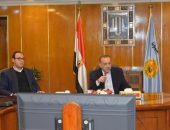 محافظ أسيوط يؤكد على إستعداد كافة المعدات وسيارات الحملة الميكانيكية لأي طارئ ويوجه بالاهتمام بالأسر الأولى بالرعاية وتشجيع المشروعات الصغيرة ومتناهية الصغر