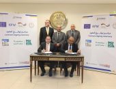وزارة التربية والتعليم توقع عقود إنشاء مركزي تميز فى الطاقة المتجددة وكفاءة الطاقة بمحافظتي المنيا وأسوان بالتعاون مع مؤسسة “مصر الخير” و”بنك التعمير الألماني”