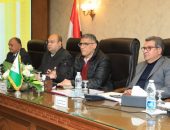 محافظ الجيزة يترأس الإجتماع الأسبوعى لمتابعة نسب تنفيذ الخطة الإستثمارية