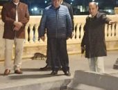 محافظ الدقهلية يتجول بشوارع المنصورة ليلا: زيادة سلات القمامة بالممشى الجديد والصيانة الدورية لكشافات وأعمدة الإنارة.