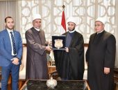 أنقذ أحد رواد المسجد.. وزير الأوقاف يكرم إمام مسجد العظيم بزهراء المعادي: نموذج يُحتذى به