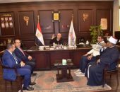 محافظ الأقصر يستقبل مدير فرع الهيئة العامة للرعاية الصحية الجديد