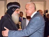 محافظ الأقصر يزور كنائس الطوائف المسيحية للتهنئة بعيد الميلاد المجيد