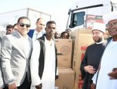 وزير الأوقاف ونائب محافظ البحر الأحمر يشهدان توزيع مساعدات صندوق تحيا مصر