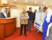 محافظ أسيوط يتفقد أعمال تجهيز مستشفى وإسعاف نهري للطوارئ عقب تخصيص عبارة نهرية ولانشات لربط القرى النيلية بالمستشفيات الرئيسية بالمدينة