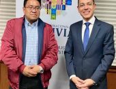 السفير المصري لدى بوليفيا يبحث مع وزير العدل فتح مقار إضافية للانتخابات البرلمانية القادمة وتحديد يوم للمغترب المصري