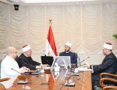 وزير الأوقاف يجتمع بمدير مديرية أوقاف المنوفية لمتابعة الانضباط الإداري والدعوي