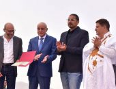 محافظ الأقصر يشهد ختام الدورة 14 لمهرجان الا قصر للسينما الافريقية .. م. عبد المطلب عماره : الفن والثقافة وجهان لعملة واحدة قادرة علي تنمية العلاقات بين الدول الافريقية