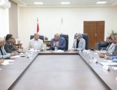 محافظ الوادي الجديد يلتقي رئيس الهيئة العامة لمشروعات التعمير