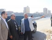 محافظ القليوبية يتابع أعمال النظافة ورفع الإشغالات أعلى وأسفل الطريق الدائري بنطاق مدن ( الخانكة – قليوب – شبرا الخيمة – الخصوص- القناطر الخيرية )