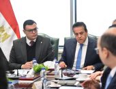 نائب رئيس مجلس الوزراء وزير الصحة يعقد اجتماعا مع وزير الإسكان لبحث سبل التعاون المشترك ومناقشة خطط تطوير مستعمرات الجزام