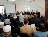 استعدادًا لامتحانات الشهادتين الابتدائية والإعدادية: رئيس منطقة الإسكندرية الأزهرية يجتمع برؤساء اللجان ومساعديهم