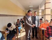 عميد كلية الشريعة والقانون بتفهنا الأشراف يشكر منسوبي الكلية على مجهوداتهم خلال الأسبوع الأول من الامتحانات.