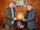 وزير قطاع الأعمال العام يلتقي محافظ الدقهلية في مستهل زيارته لشركة الدلتا للأسمدة بطلخا