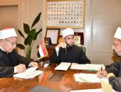 وزير الأوقاف يجتمع بمدير مديرية أوقاف مطروح لمتابعة الانضباط الإداري والدعوي