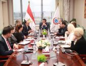 نائب رئيس مجلس الوزراء وزير الصحة والسكان يبحث مع وفد المملكة المتحدة للمستشفيات الدولية سبل التعاون والفرص الاستثمارية في القطاع الصحي