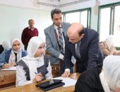 محافظ كفرالشيخ يطمئن على سير امتحانات النقل للمرحلة الثانوية بمدرسة عزت الشافعي الثانوية .. الفصل الدراسي الأول للعام 2024-2025