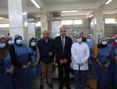 محافظ المنيا : الإلتزام بأعلى معايير الجودة لوضع اسم مصر فى المكان اللائق بالأسواق العالمية
