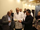 محافظ المنيا يتفقد مشروعات صناعية بمركز سمالوط لدعم الإنتاج والتصدير وتشجيعا للاستثمار