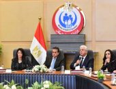 رئيس مجلس الوزراء بمناقشة نظام شهادة البكالوريا المصرية في المجموعة الوزارية للتنمية البشرية، والتوافق على صيغة نهائية تطرحها الحكومة للحوار المجتمعي، قبل بدء التطبيق