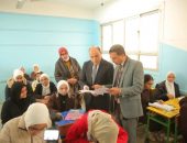 محافظ كفرالشيخ يتفقد عدد من اللجان للاطمئنان على سير امتحانات الطلاب بالفصل الدراسى الأول للعام 2024-2025