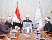 وزير الأوقاف يلتقي مدير مديرية أوقاف الأقصر لمتابعة الانضباط الإداري والدعوي