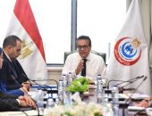 نائب رئيس مجلس الوزراء وزير الصحة يعقد اجتماعًا لمتابعة مستجدات المشروع القومي لإنهاء قوائم الانتظار الخاصة بزرع النخاغ