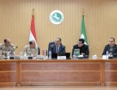 محافظ الشرقية  يعقد إجتماعاً لمتابعة الموقف التنفيذي لمشروعات “حياه كريمة” بمركز الحسينية ويؤكد على توحيد الجهود لسرعة الإنتهاء من المشروعات طبقاً للجداول الزمنية المحددة