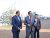 محافظ دمياط يشدد على رفع الاشغالات وإزالة المخالفات بكورنيش النيل بمدينة دمياط