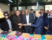 محافظ كفرالشيخ ووزير الزراعة النيجيري يتفقدان مركز إعداد تقاوي الذرة الشامية بالبحوث الزراعية بسخا