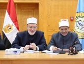 مجلس جامعة الأزهر يشيد بجهود القيادة السياسية في وقف إطلاق النار في قطاع غزة ويقدَّم التهنئة بأعياد الشرطة