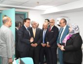 نائب رئيس مجلس الوزراء وزير الصحة ووزير التعليم العالي والبحث العلمي ورئيس جامعة عين شمس يشهدون