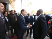 محافظ كفرالشيخ يستقبل وزير الزراعة النيجيري لمناقشة سبل دعم التنمية الزراعية المستدامة وتفقد عدد من المشروعات البحثية