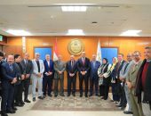 وزير التربية والتعليم يعقد جلسة نقاشية مع أعضاء نقابة المهن التعليمية حول مقترح “شهادة البكالوريا المصرية”