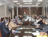 محافظ القليوبية يعقد اجتماع لمناقشة تحسين مستوى النظافة مع شركة نهضة مصر بحي شرق وغرب شبرا الخيمة ومدينة الخصوص