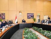 وزير الإسكان يتابع موقف عددٍ من المشروعات التى تنفذها شركة المقاولون العرب بعدد من المدن الجديدة والمحافظات